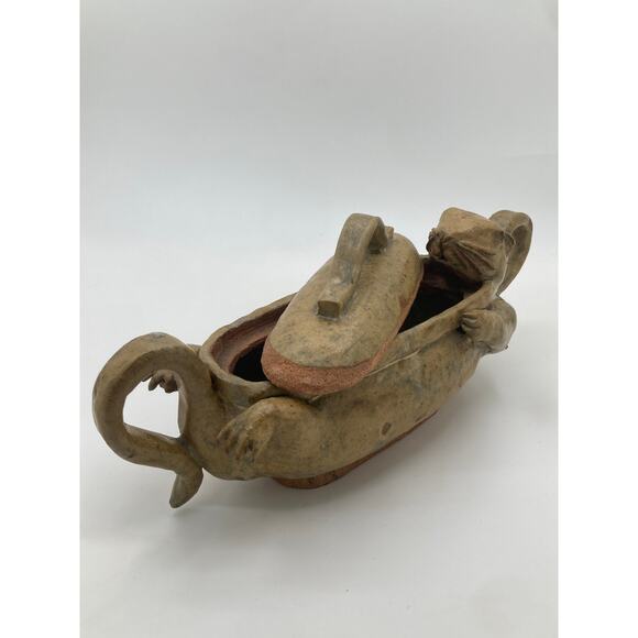 Vintage Studio Art Pottery Otter Covered Dish Handmade Animal Ceramic Vessel - Picture 3 of 7